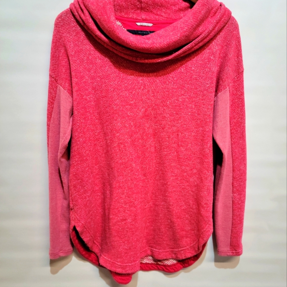 Tommy Hilfiger sweater
